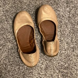 Lucky flats - size 7
